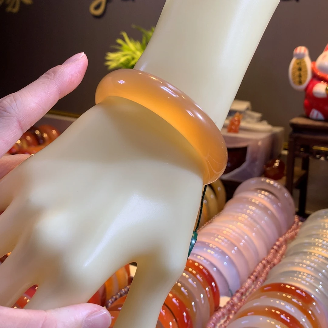 玛瑙/玉髓未镶嵌手镯21号半山水