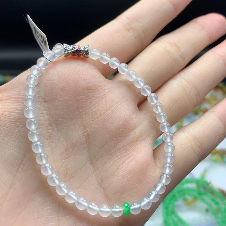 翡翠手镯未镶嵌翡翠