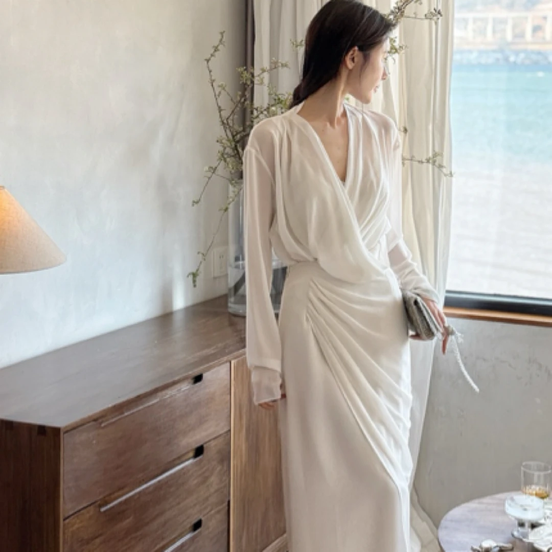 muli沐里气质白色修身性感慵懒丝丝套装