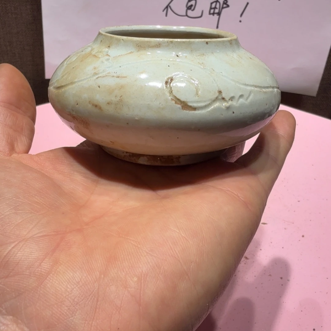 陶其他漂亮的小瓷瓶子