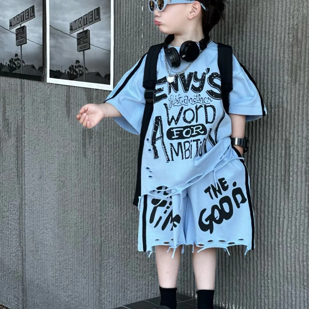 男童夏装套装2025新款儿童韩版个性涂鸦印花破洞短袖短裤两件套潮