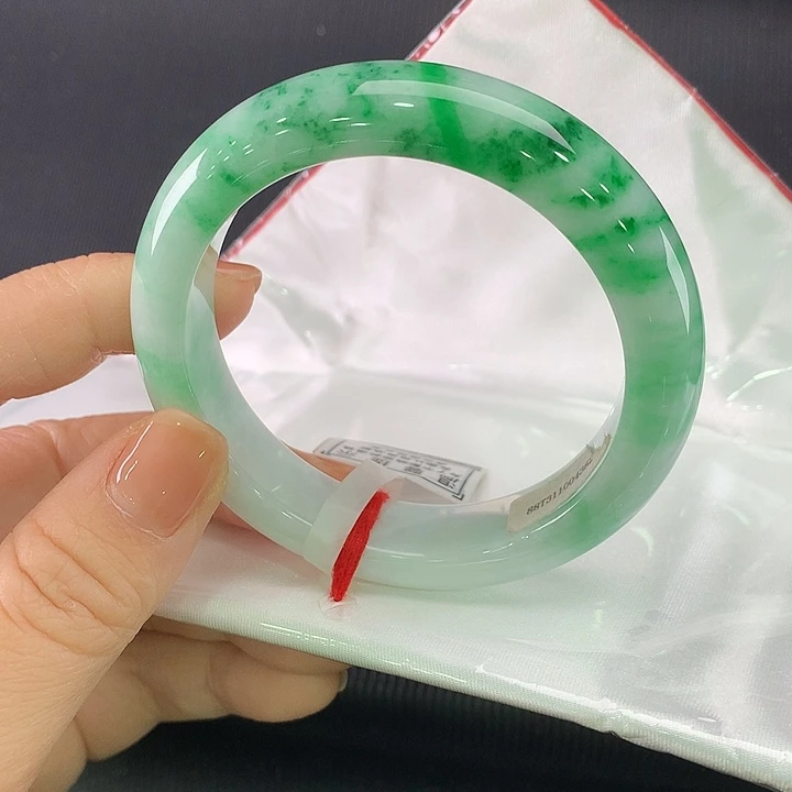翡翠未镶嵌手镯正圈55