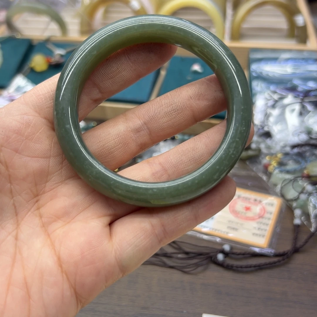 和田玉未镶嵌手镯57.5圈围942