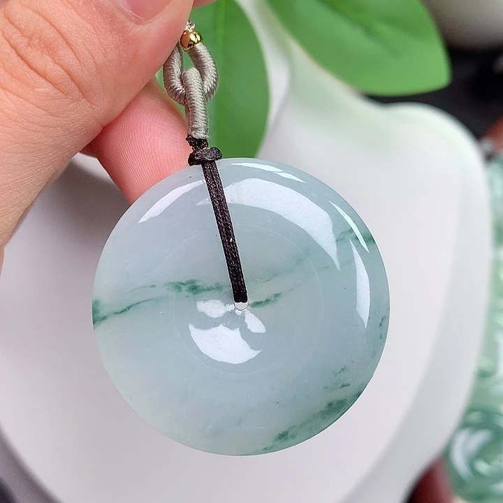 颈饰未镶嵌翡翠平安扣 36.1x5.7mm