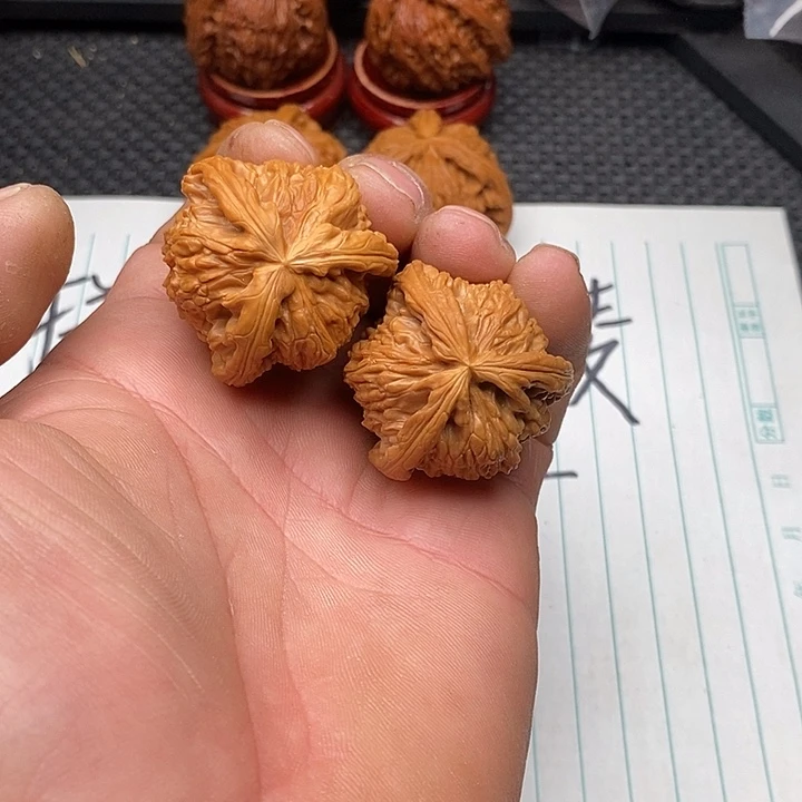 把件核桃拼接白狮子13
