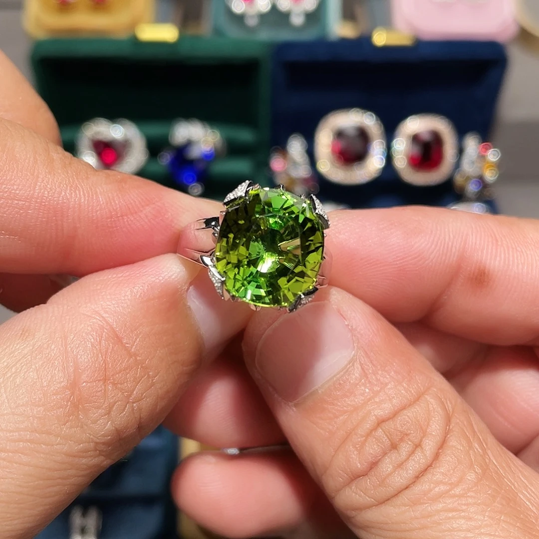 18K金镶嵌戒指碧玺13.3ct