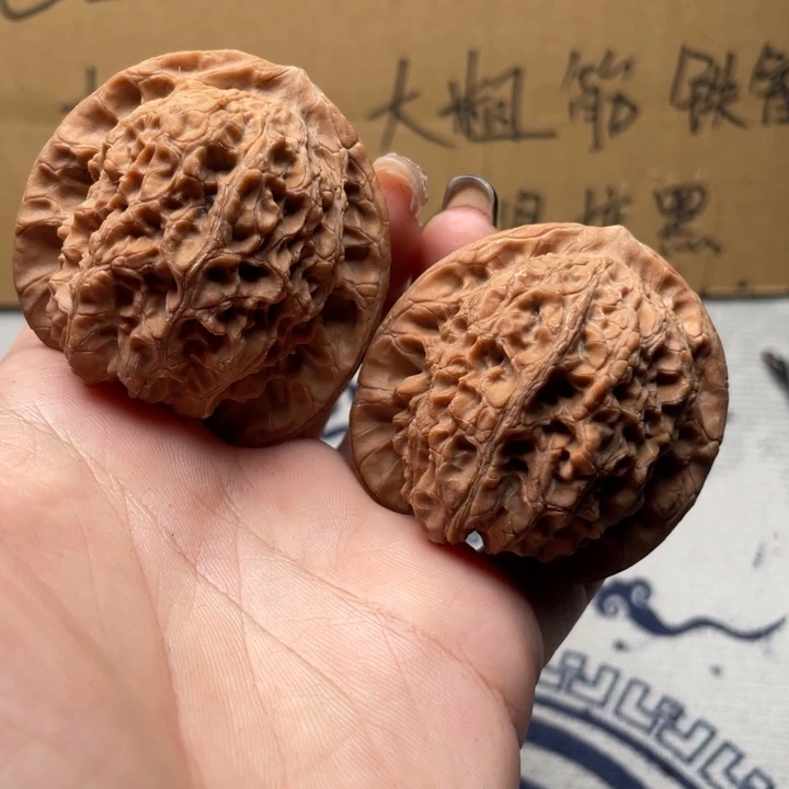 大***張吊坠文玩核桃血麒麟