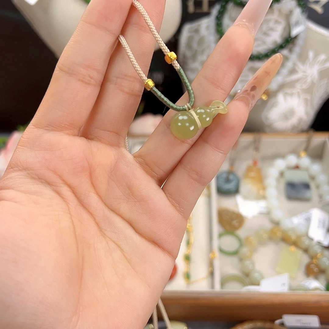 和田玉未镶嵌颈饰sj