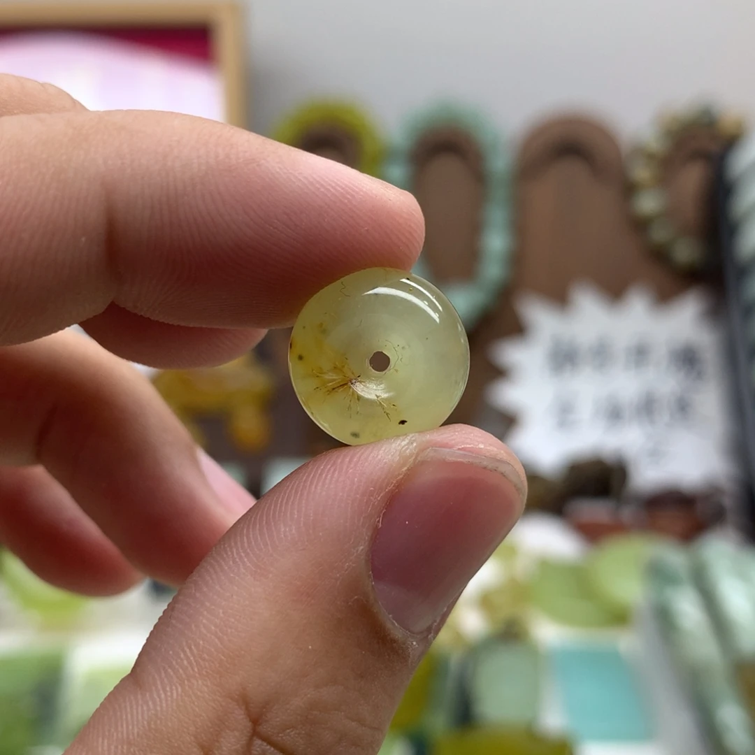 岫玉未镶嵌吊坠(不含链)