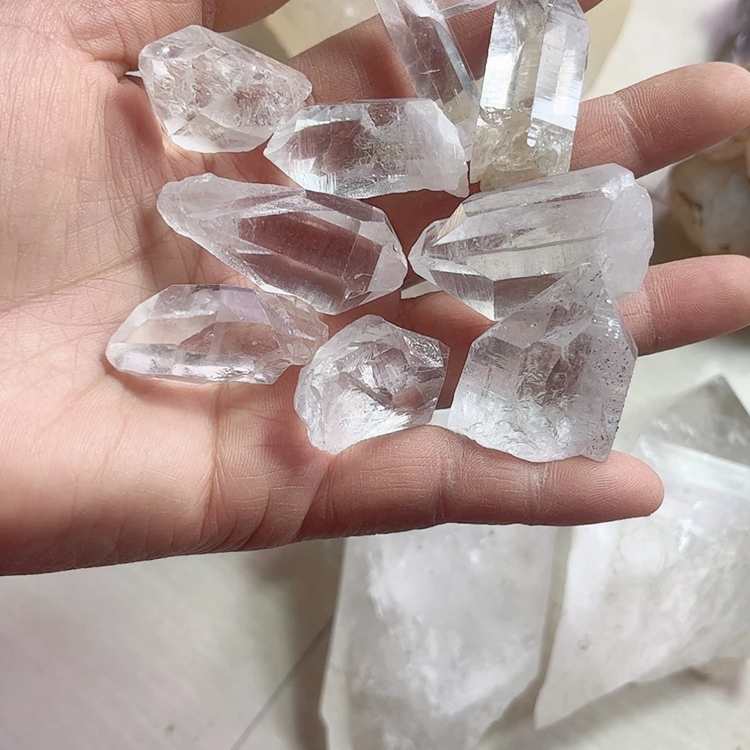 水晶天然水晶原石未镶嵌?****?