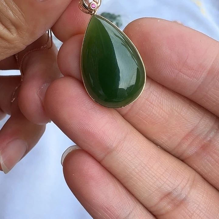 和田玉（碧玉）18K金镶嵌颈饰朱*力