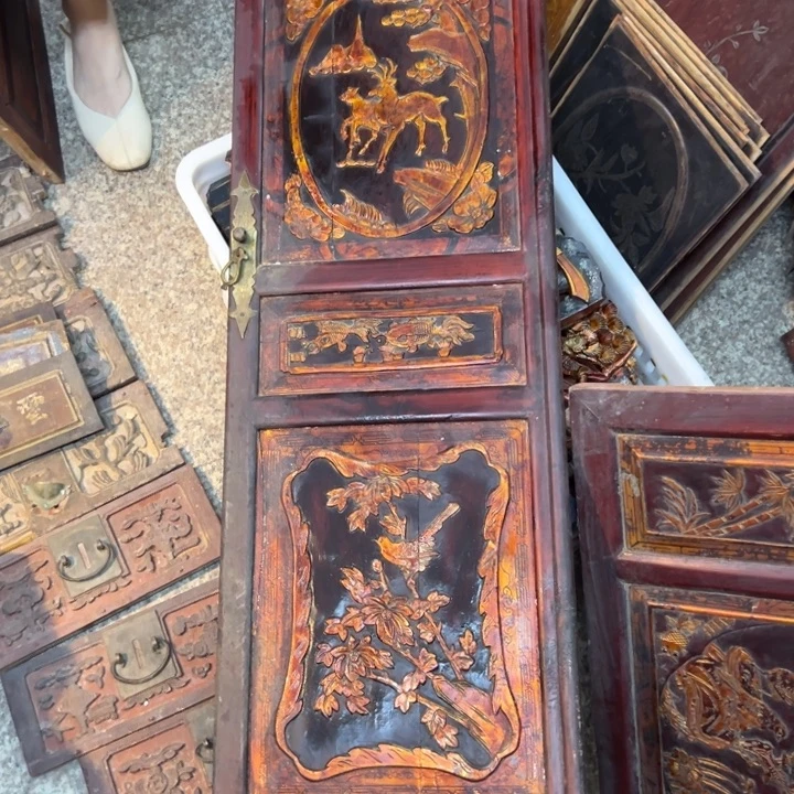 成***哥香榧木老木雕花板艺术