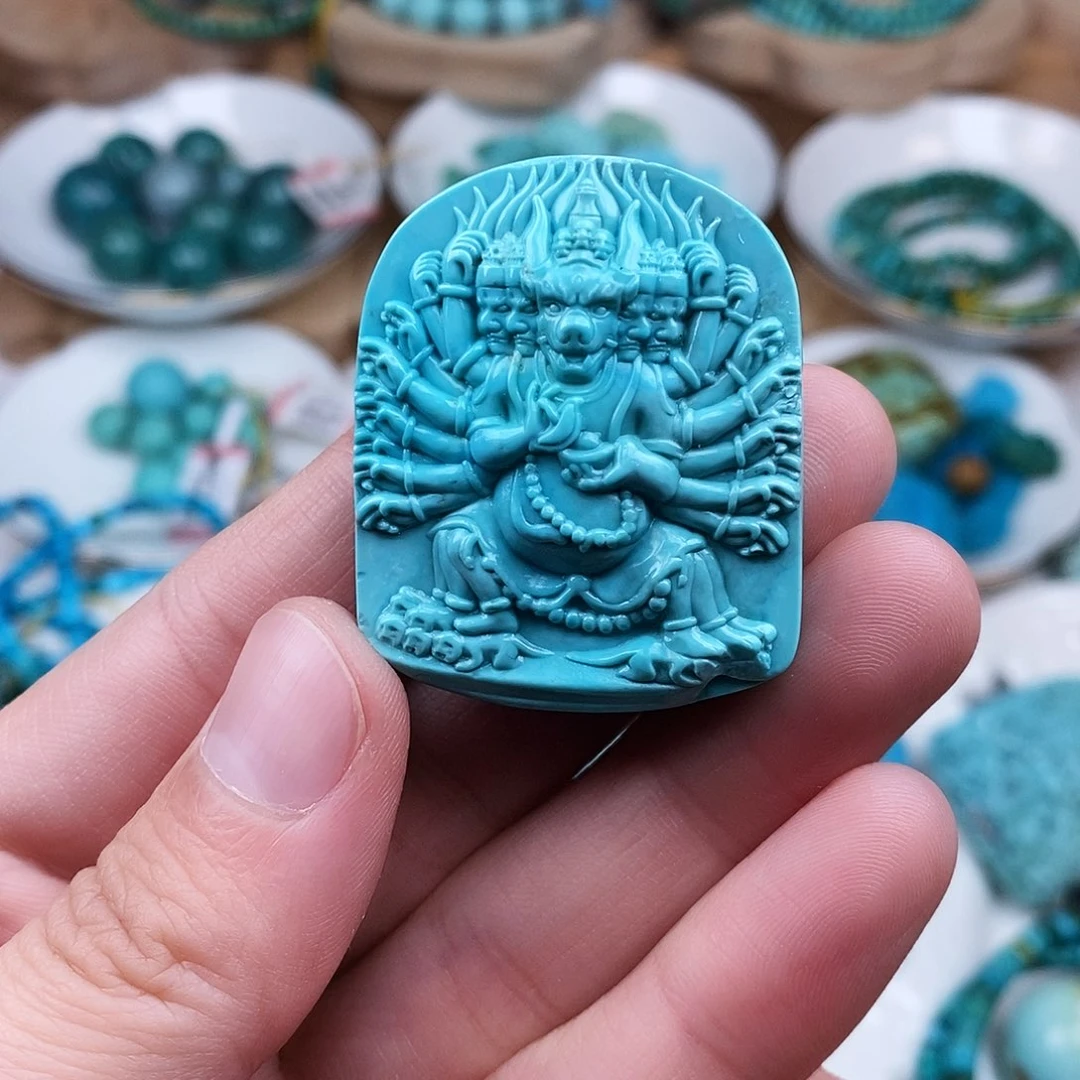 兴***顺绿松石未镶嵌珠宝奇石