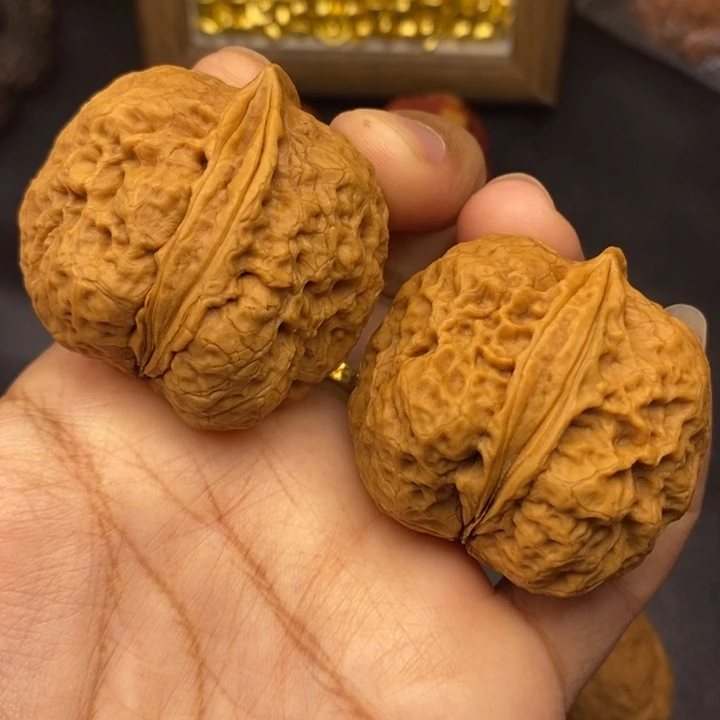 文玩核桃把件43尺异形