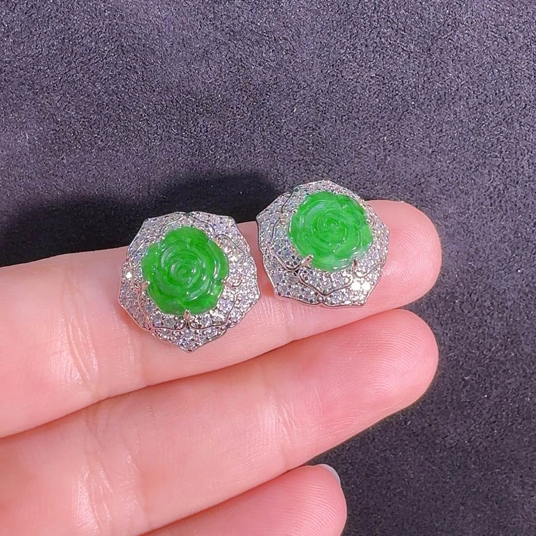翡翠未镶嵌耳饰玫瑰