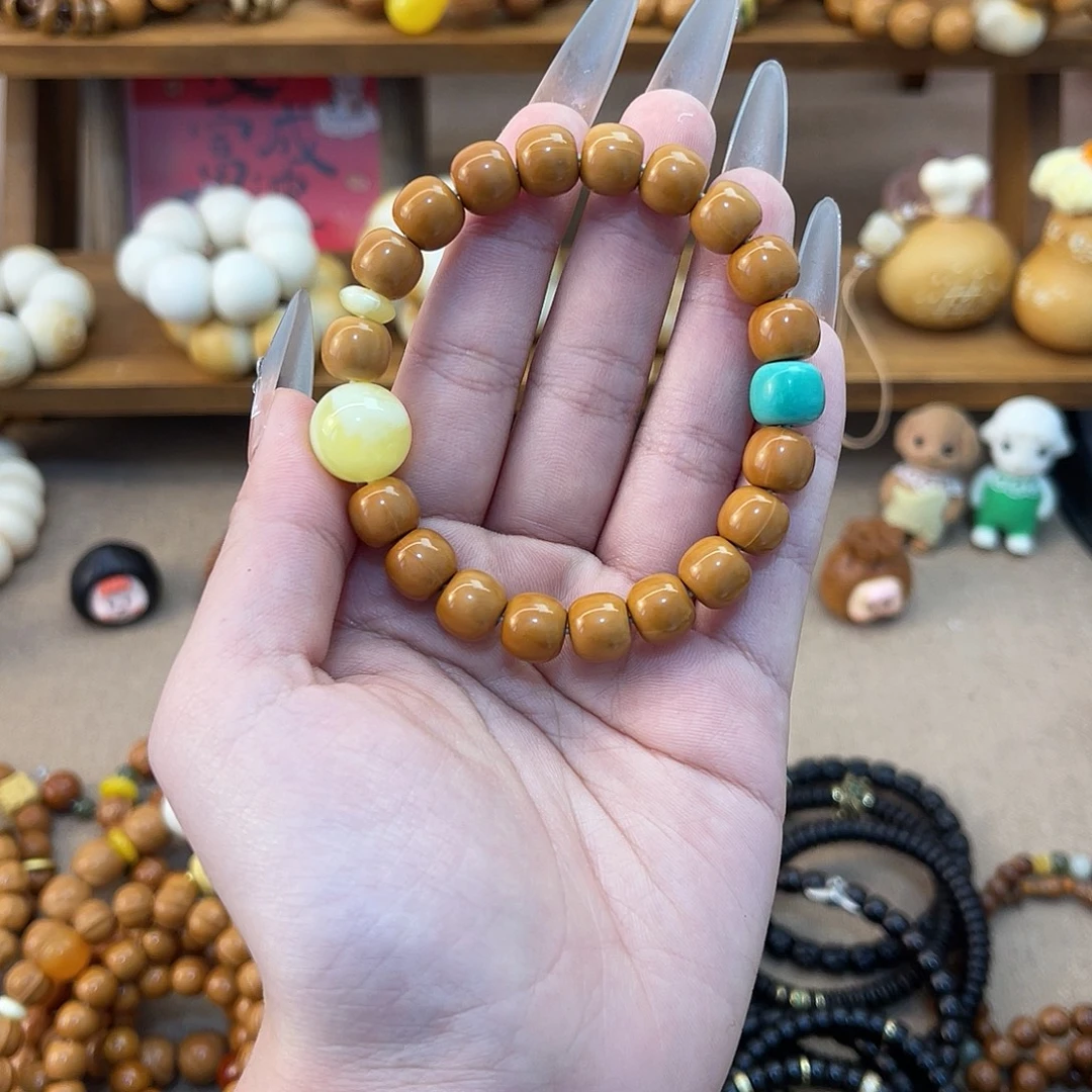 D***.猴头核桃吊坠猴头手串