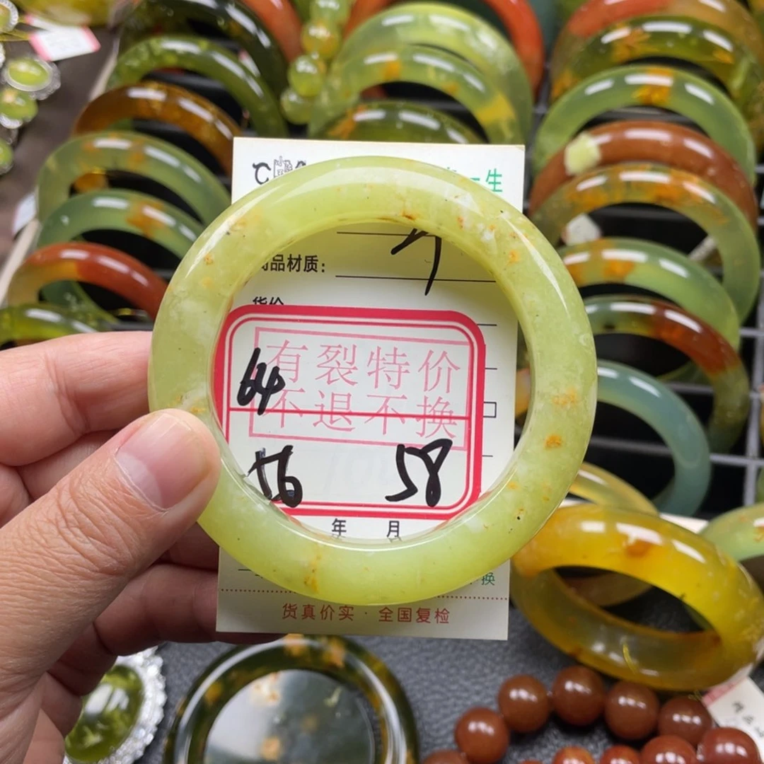 未镶嵌蛇纹石玉手镯有裂手镯特价不退不换