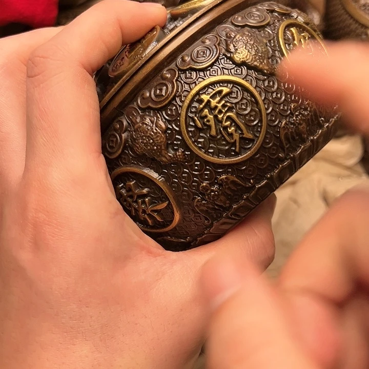 文玩铜器做工精良