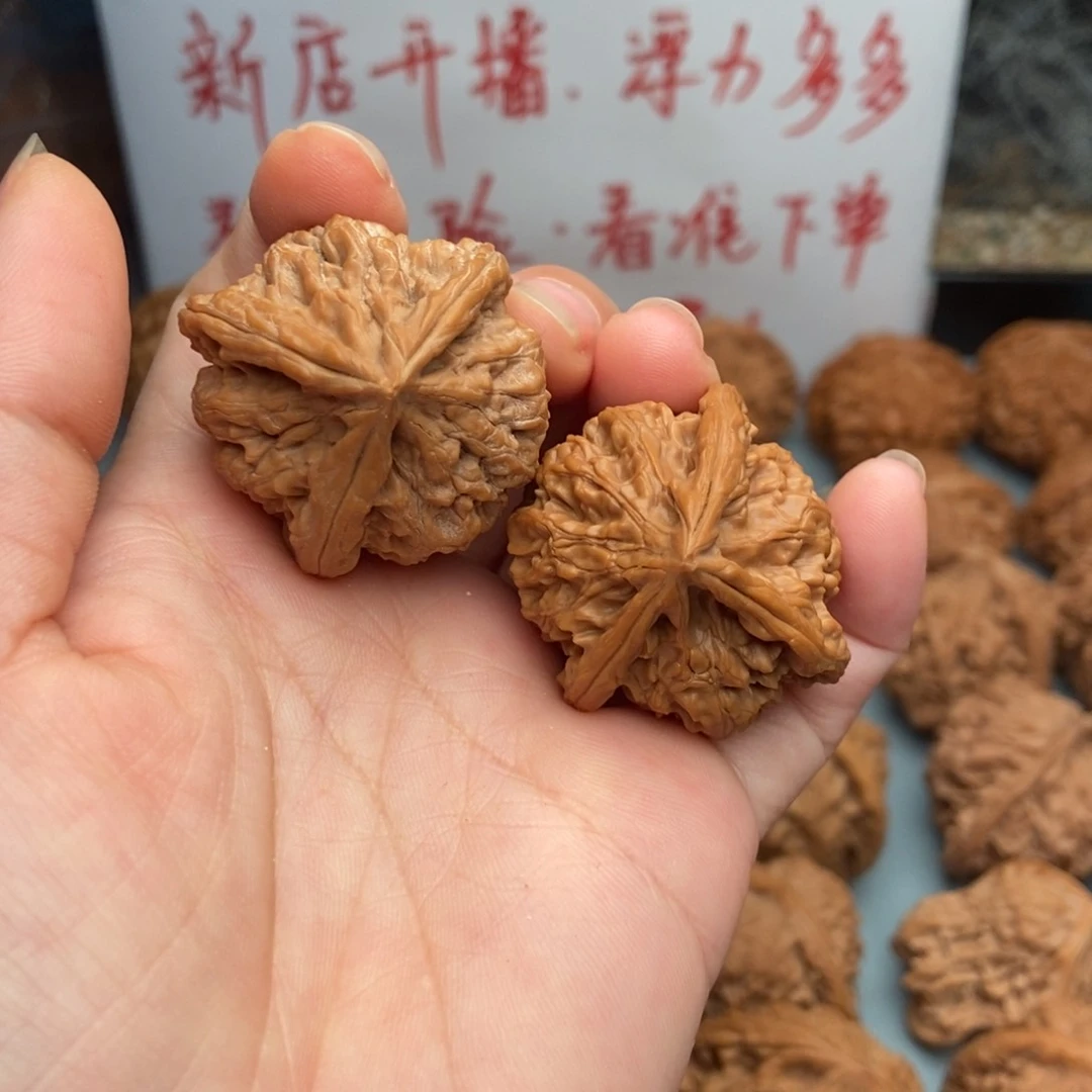 文玩核桃把件36.35玉玺三棱1