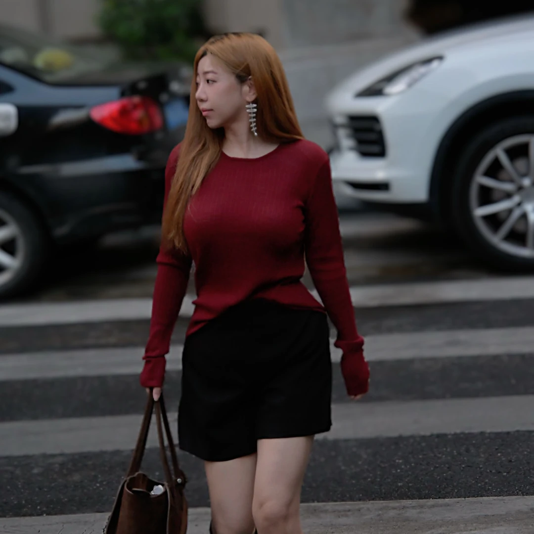 VANCY COUTURE圆领竖条纹针织打底衫显瘦长袖百搭修身套头秋冬