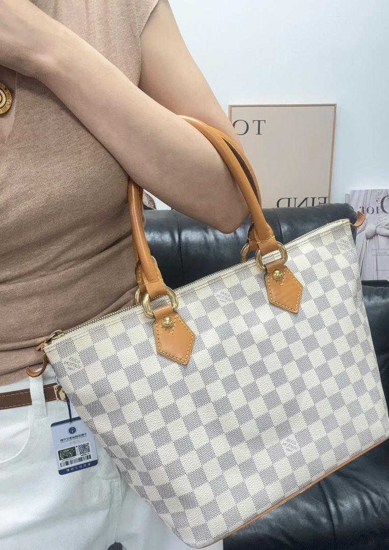 95新 LouisVuitton/路易威登 全原白棋盘格饺子包/秋境 03857