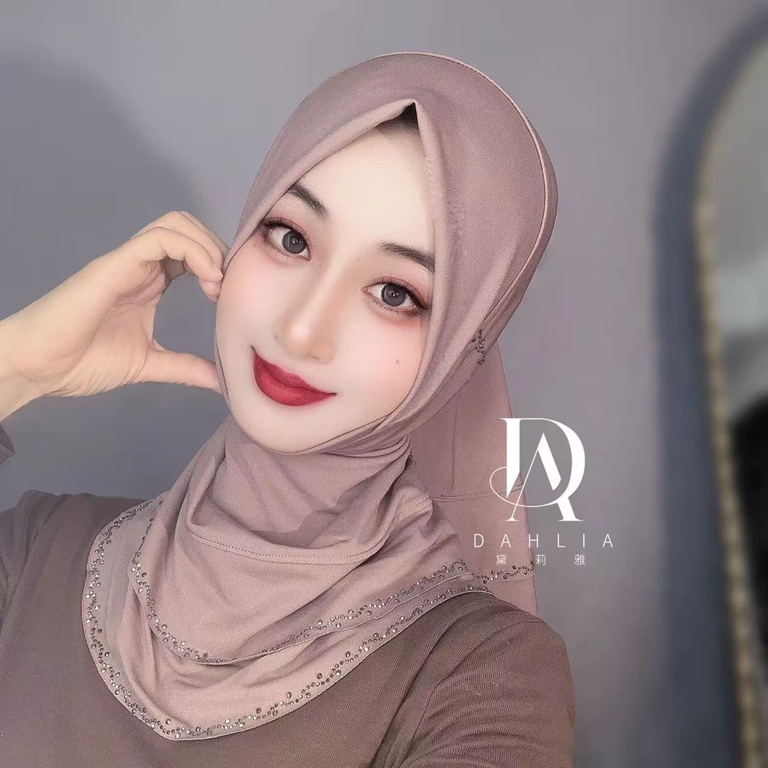 韩菲尔新款简素拼接烫钻套头巾纱巾