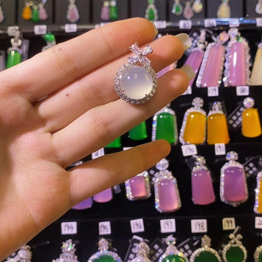 玛瑙/玉髓颈饰合金