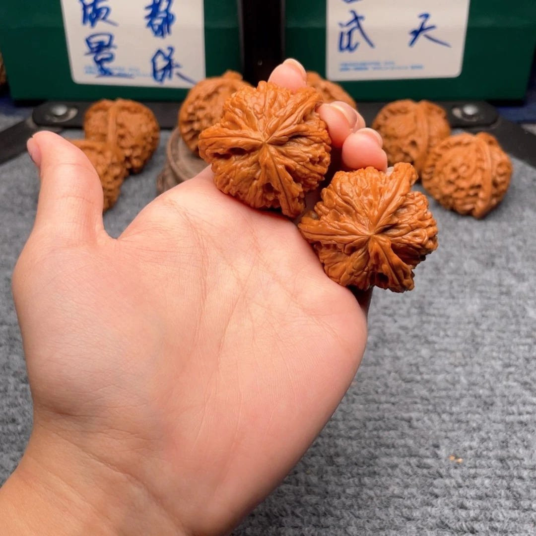 吊坠文玩核桃带****猪