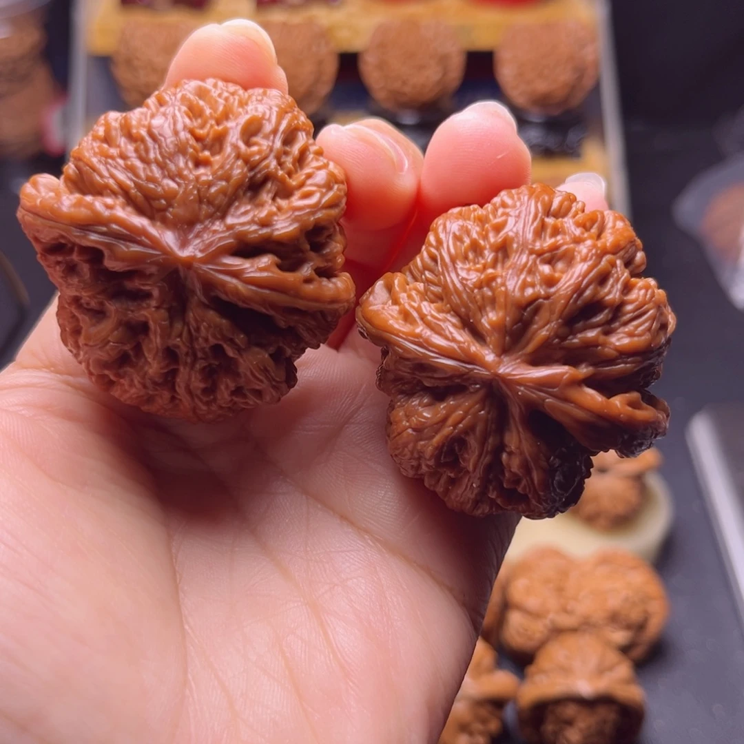 吊坠文玩核桃红球筋46尺