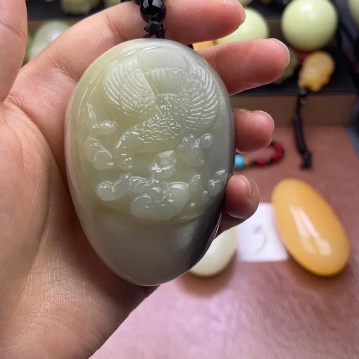 流***星石材天然古青石手把件