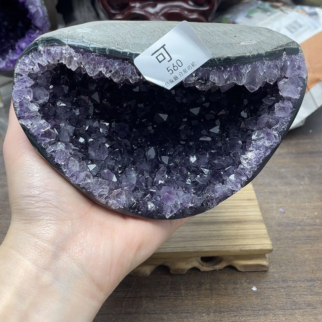 紫晶未镶嵌大型摆件（非配饰）