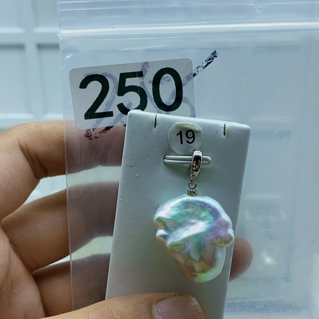 淡水珍珠合金颈饰