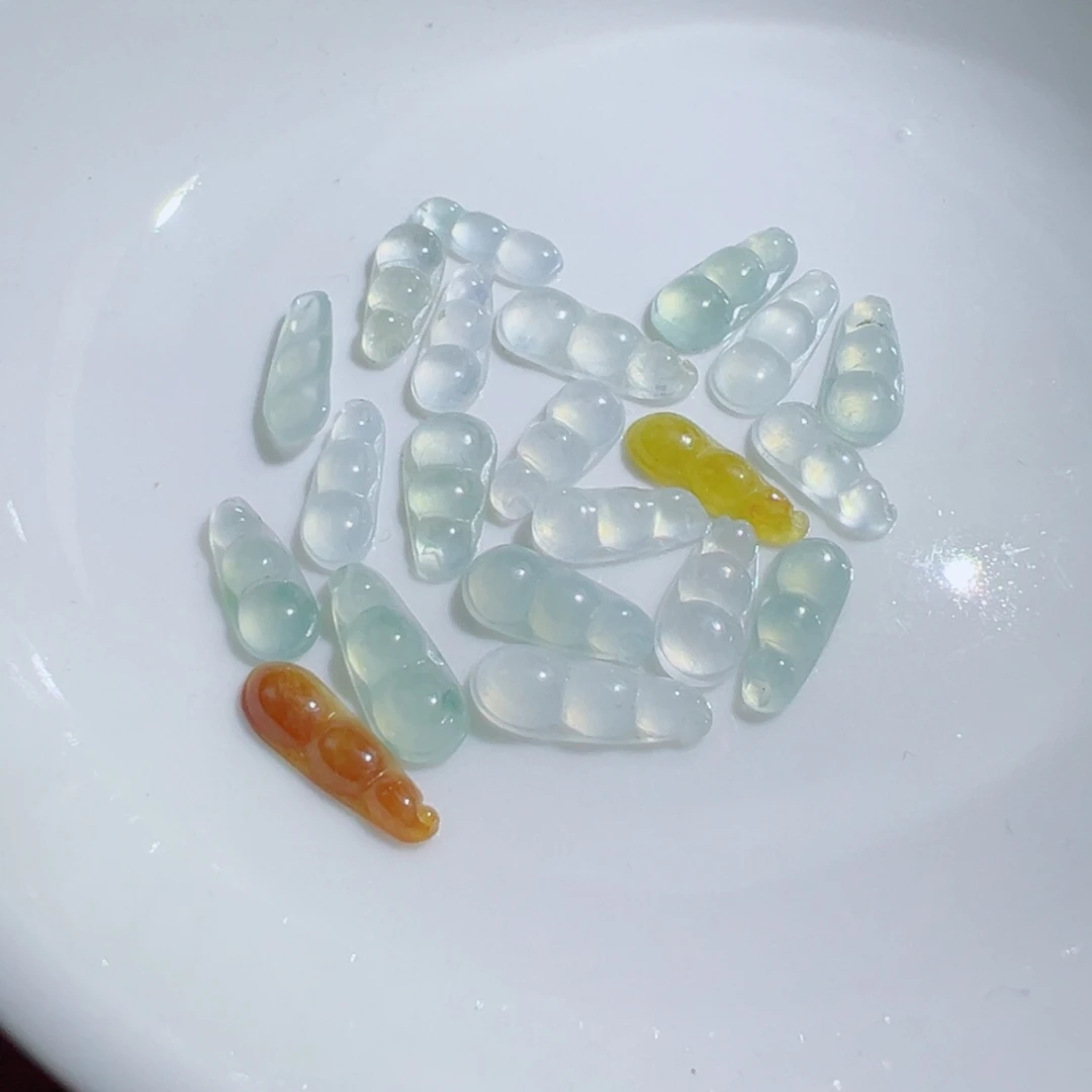 翡翠散珠小豆子一个可挑。多样性发货