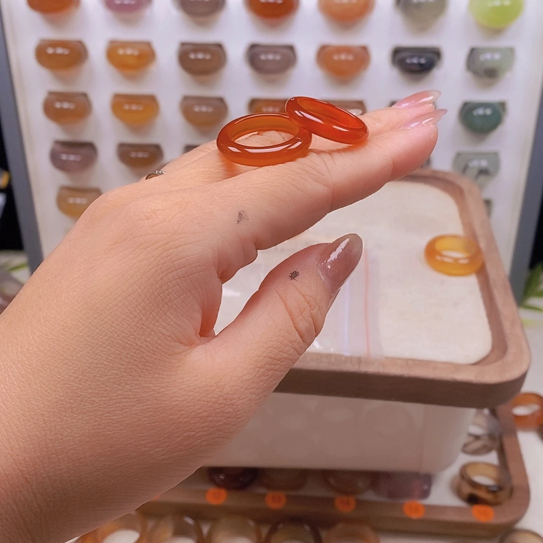 白***饭玛瑙/玉髓未镶嵌戒指港17