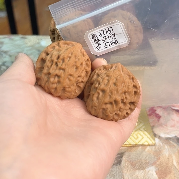 文玩核桃把件非嫁接北京