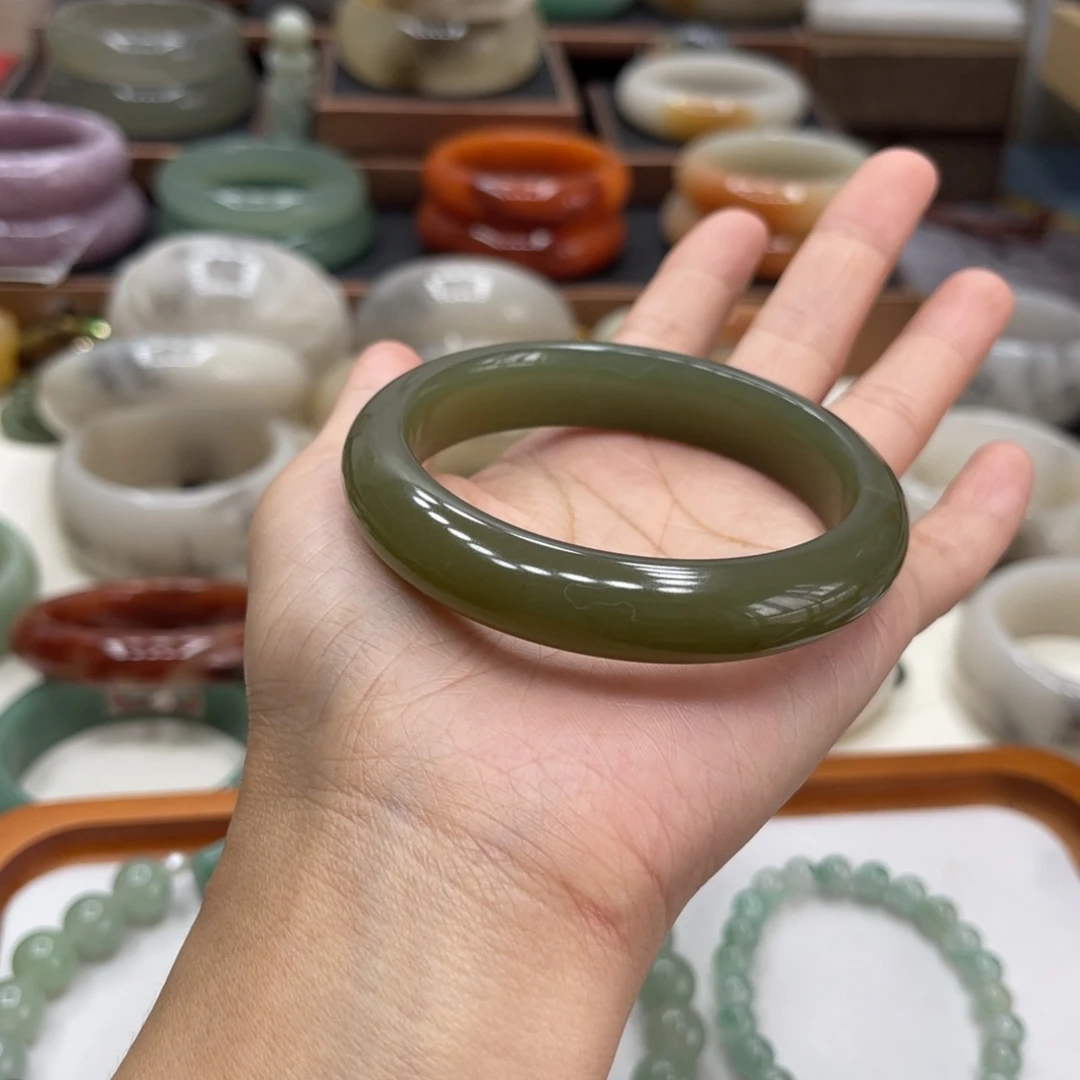 黄***石英岩玉未镶嵌珠宝奇石