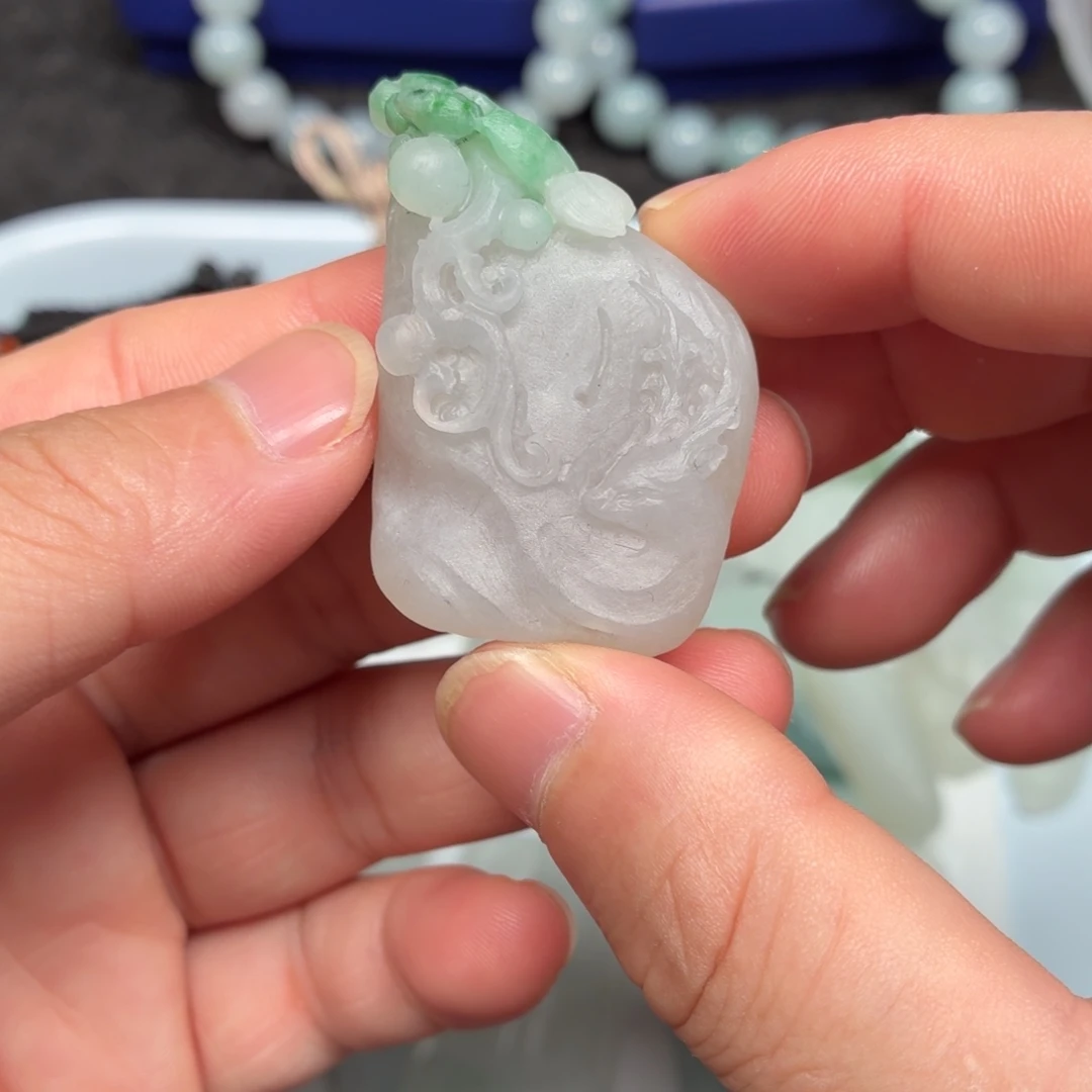 定制翡翠未镶嵌小麋鹿