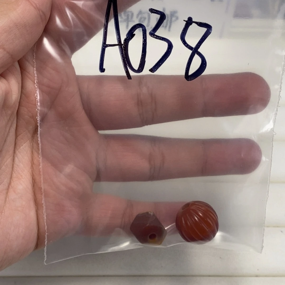 合金颈饰玛瑙/玉髓默*