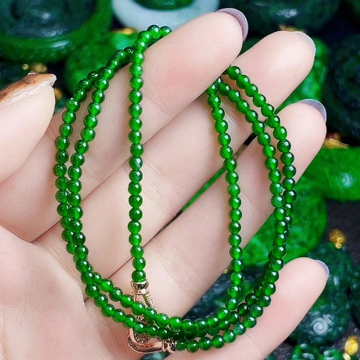 翡翠未镶嵌颈饰多样性