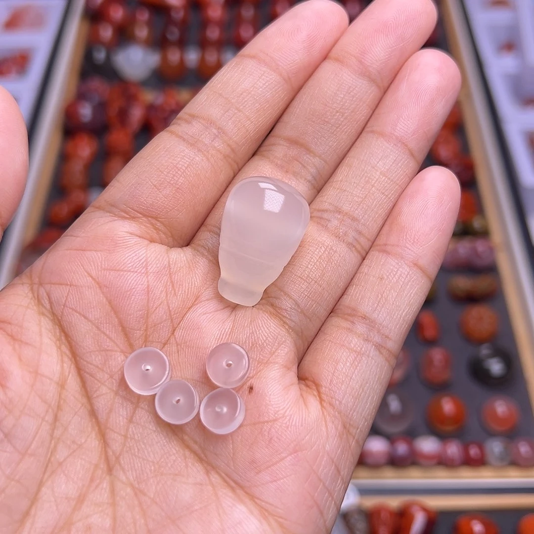 动***乐玛瑙/玉髓未镶嵌珠宝奇石川料荔枝冻福利价