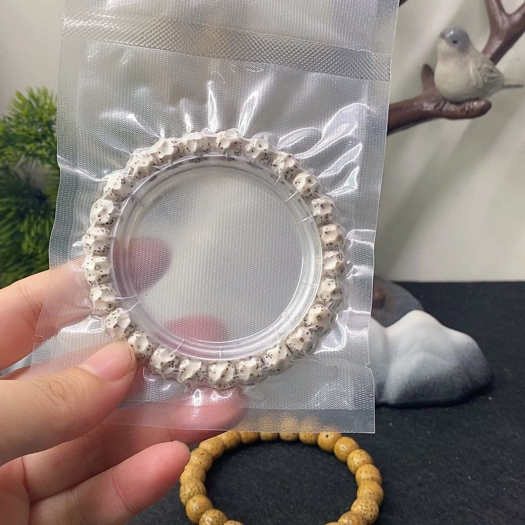 吊坠星月菩提原白无相9*8单