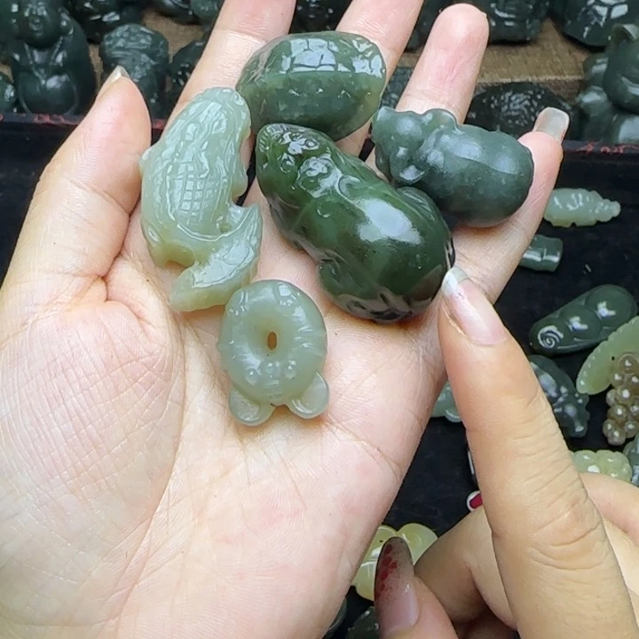 和田玉（糖玉）未镶嵌挂件