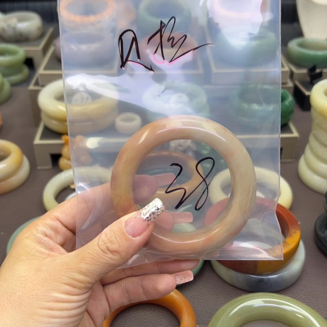 石英质玉手镯未镶嵌贝*鱼