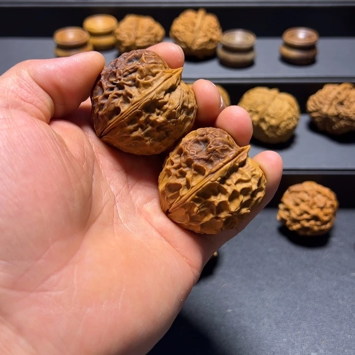 文玩核桃把件B七彩桃心41mm