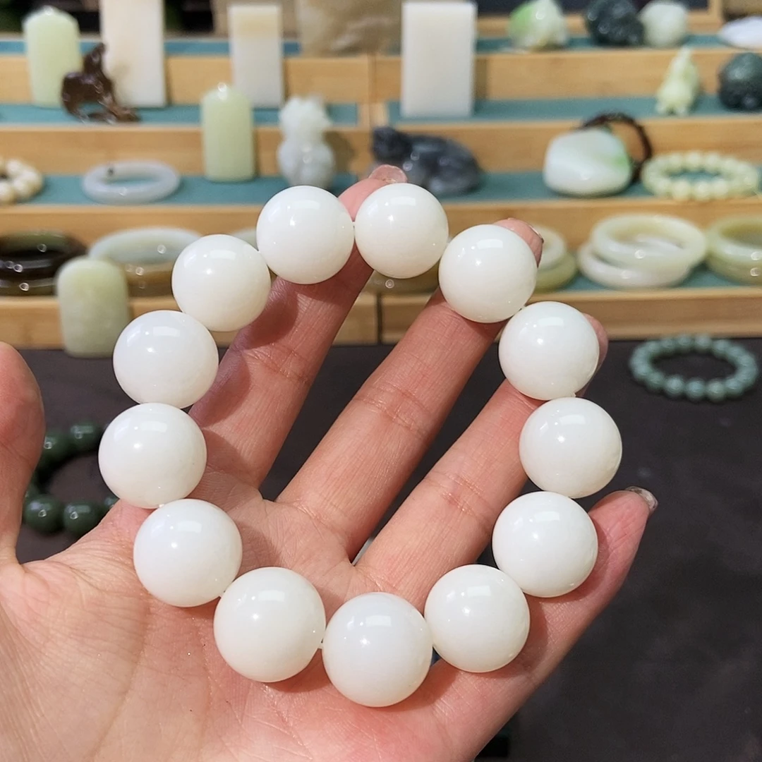 一***一和田玉未镶嵌手链