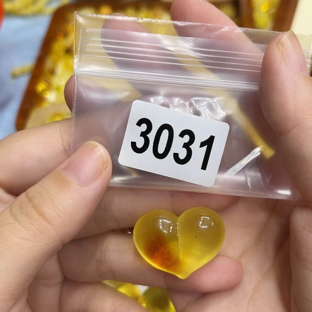 琥珀未镶嵌珠宝奇石