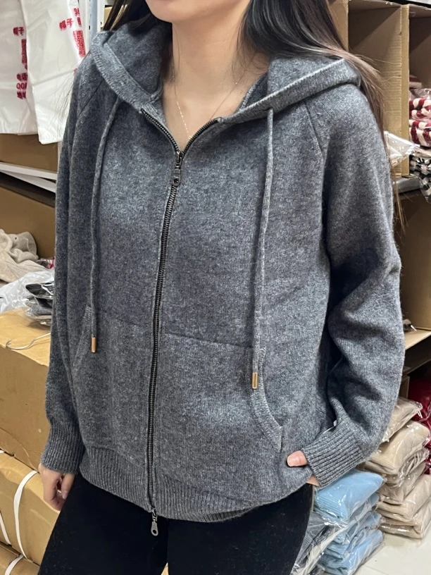 简约厚款连帽羊绒套装 zz 8175