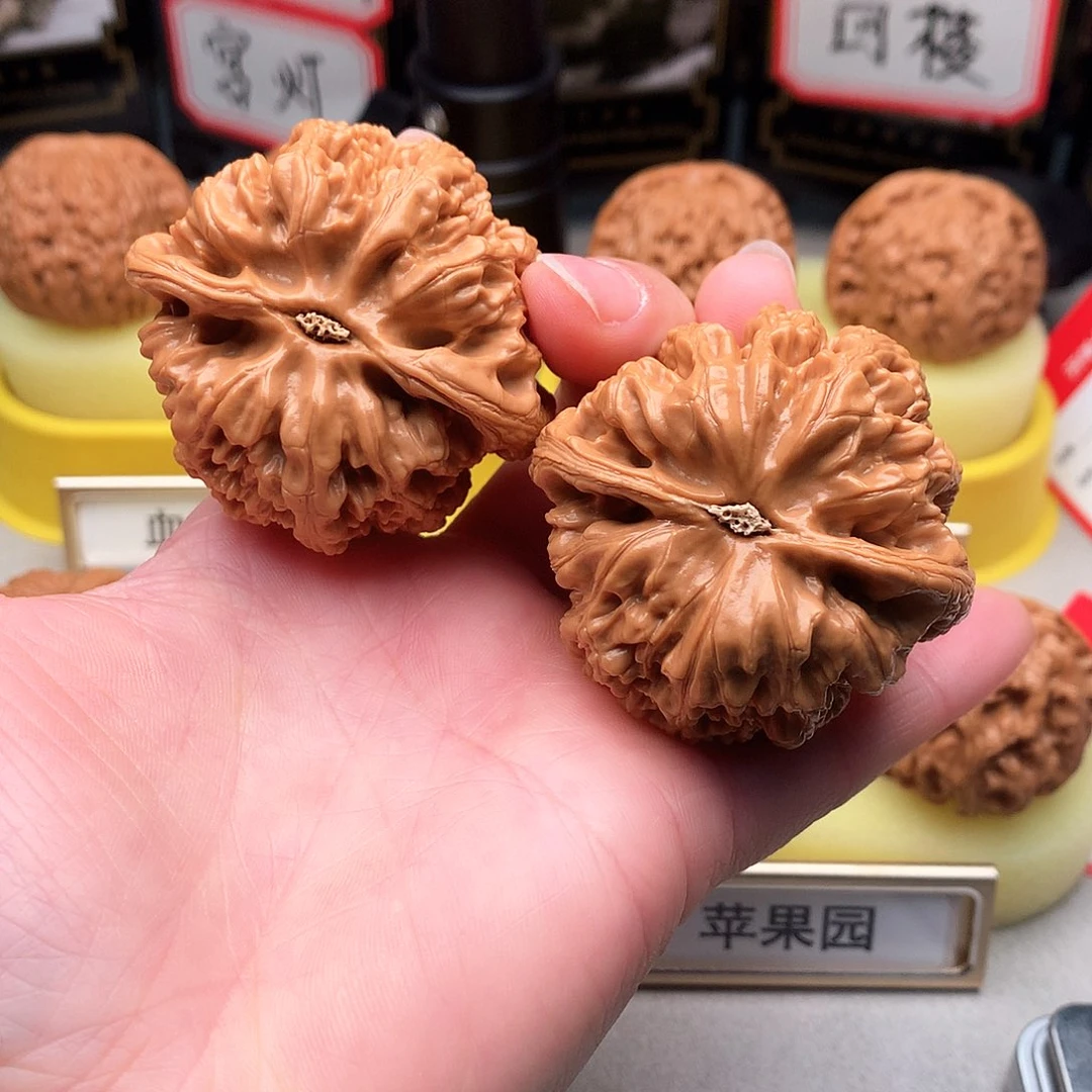 封***数文玩核桃吊坠48尺粗筋445号