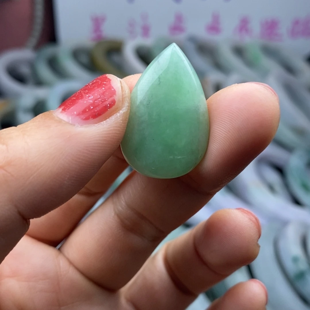 翡翠颈饰未镶嵌挂件