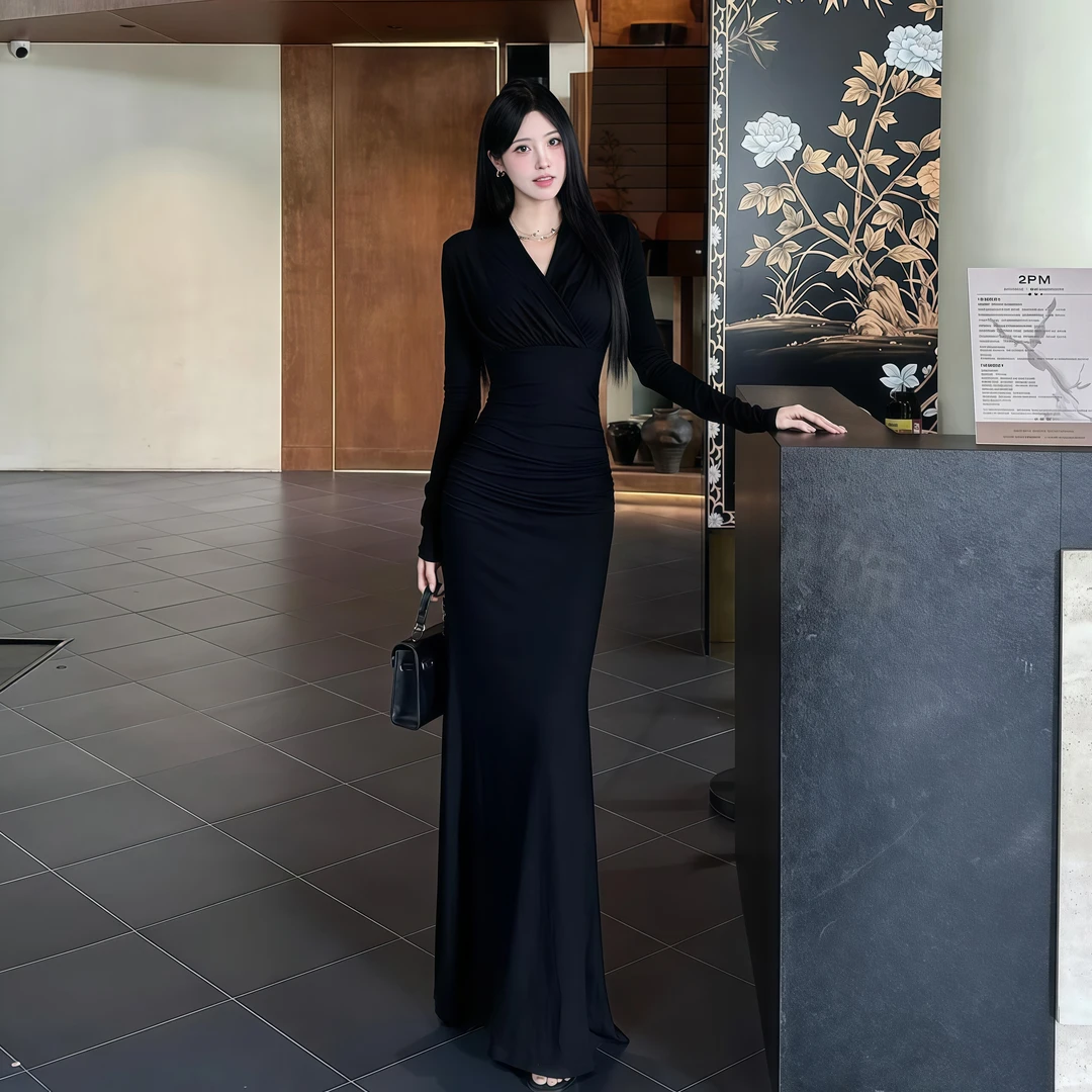 性感时尚褶皱交叉v领连衣裙女装秋季新款收腰气质鱼尾包臀长裙子